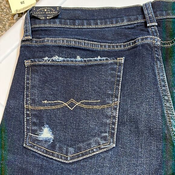 LUCKY Brand Sienna Slim Boyfriend Jean distressed stretch raw edge hem denim. - Picture 6 of 10
